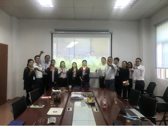 乐竞电子-乐竞电子(中国)有限公司官网软件与炎墨合影 乐竞电子-乐竞电子(中国)有限公司官网软件与炎墨合影